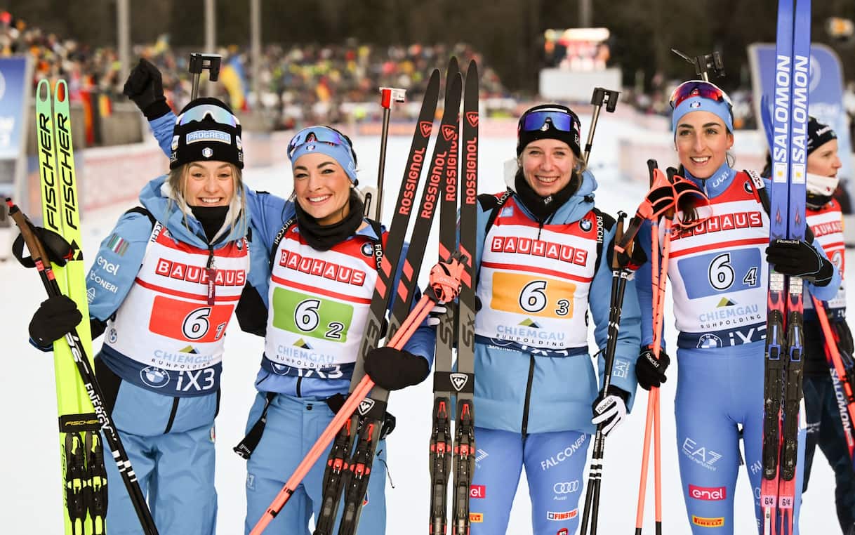 https://sport.sky.it/assets/images/4582ed229f681f87b5d1d7055e459e643ea7f9ce/skysport/it/altri-sport/sci/2026/01/14/biathlon-staffetta-femminile-italia-risultato-oggi/italia_biathlon_getty.jpg?im=Resize,width=1218