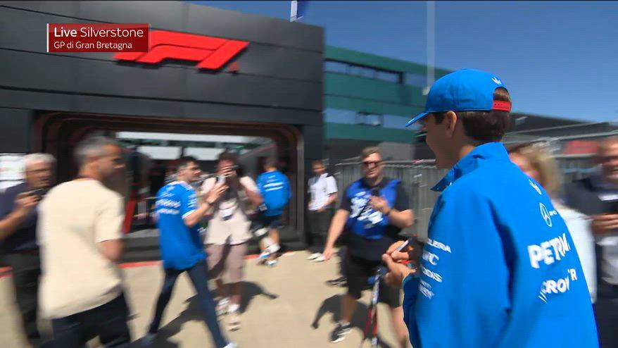 F1 a Silversone, atmosfera magica. E l'arrivo di Russell