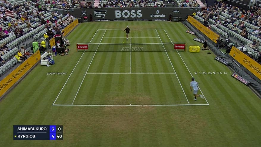 Kyrgios, il punto 'no look' nel match di Stoccarda