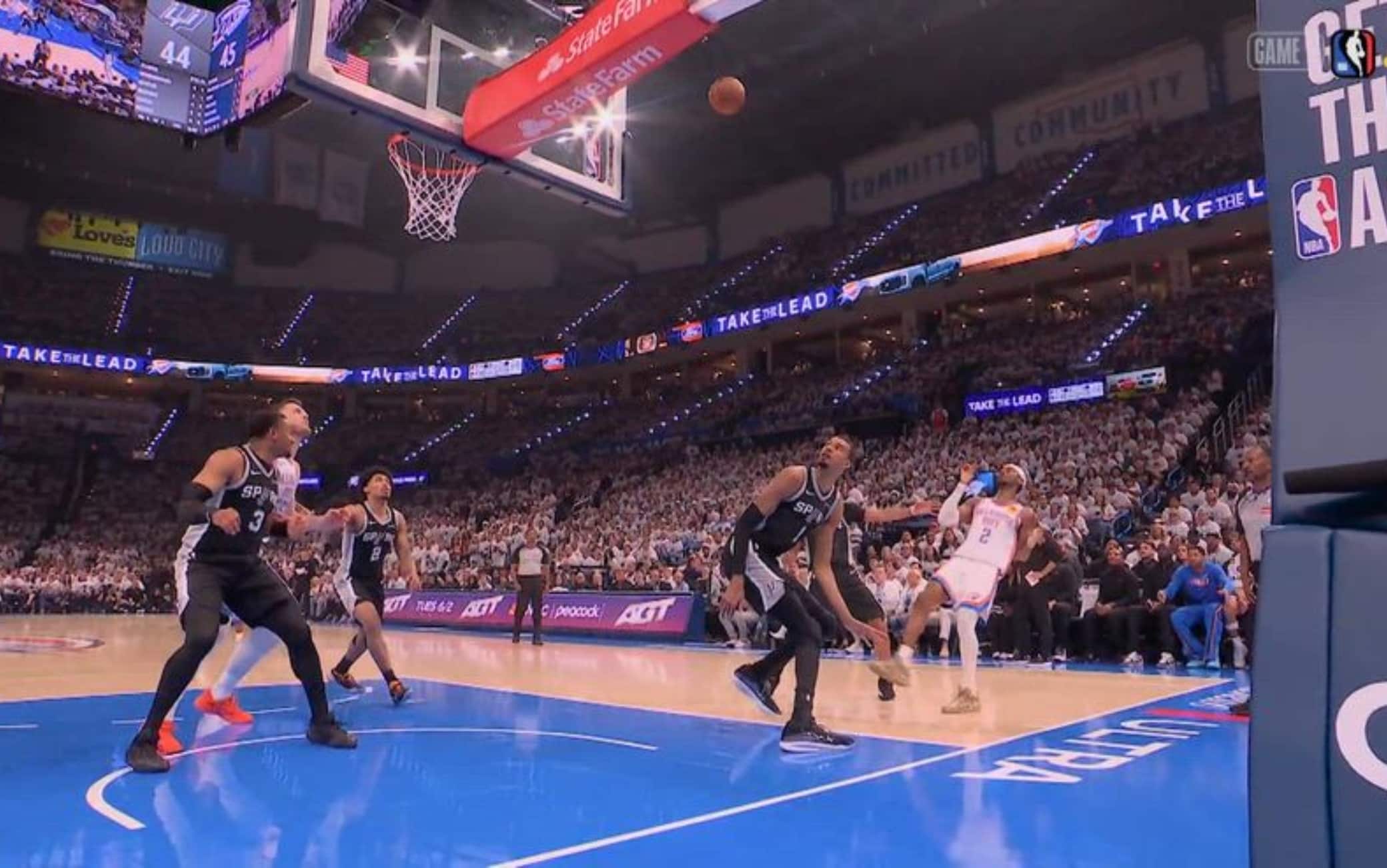 NBA, SGA fa toccare terra a Wemby e segna: il canestro dell'MVP è un vero capolavoro 