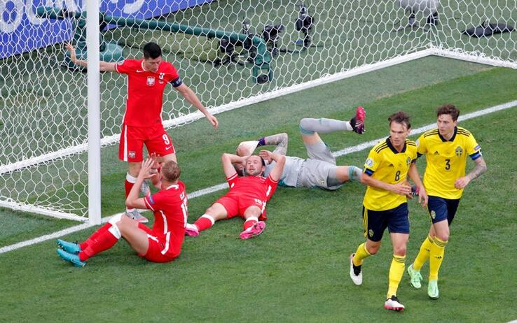  Svezia-Polonia, la disperazione di Lewandowski
