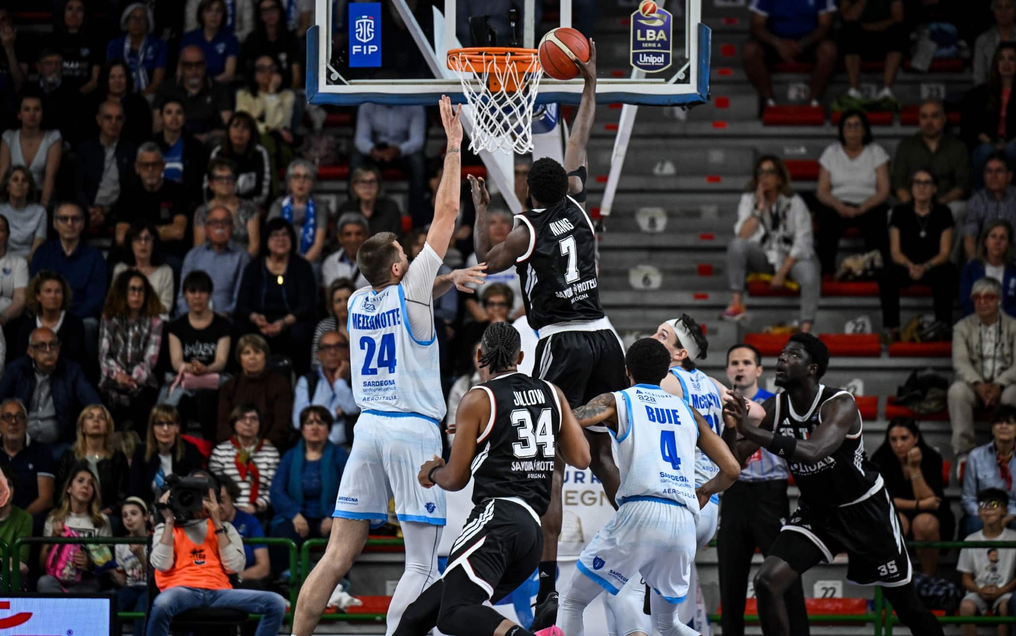 Sassari-Virtus Bologna 73-80: highlights LBA 