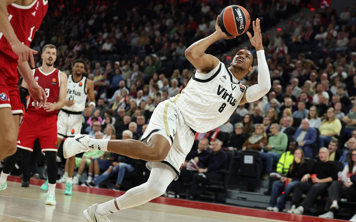 Virtus Bologna Conquer Bayern Munich: Moore and Klintman Lead EuroLeague Victory