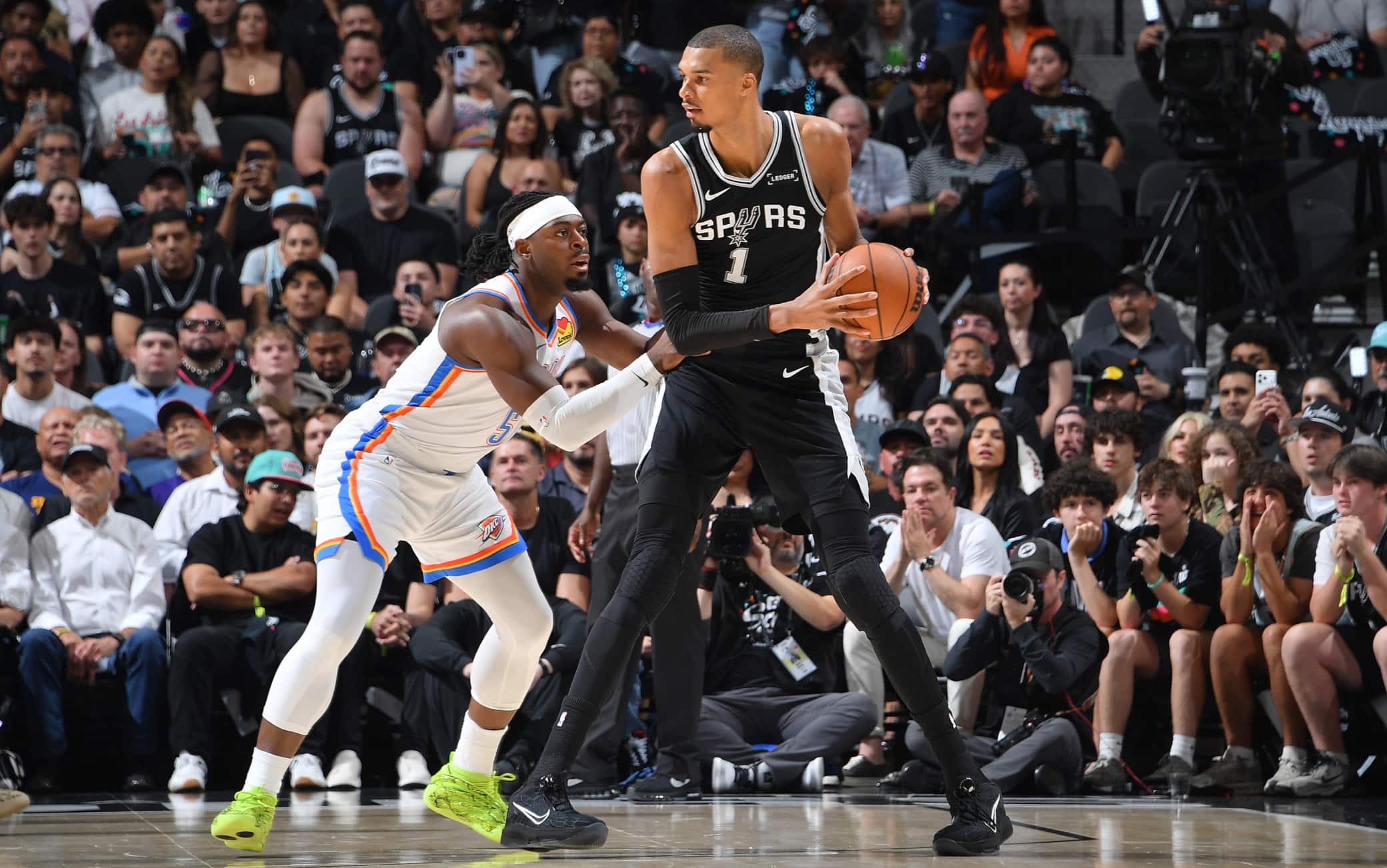 NBA, Wemby da impazzire: decide gara-6 già nei primi 90 secondi e OKC non si riprende più 