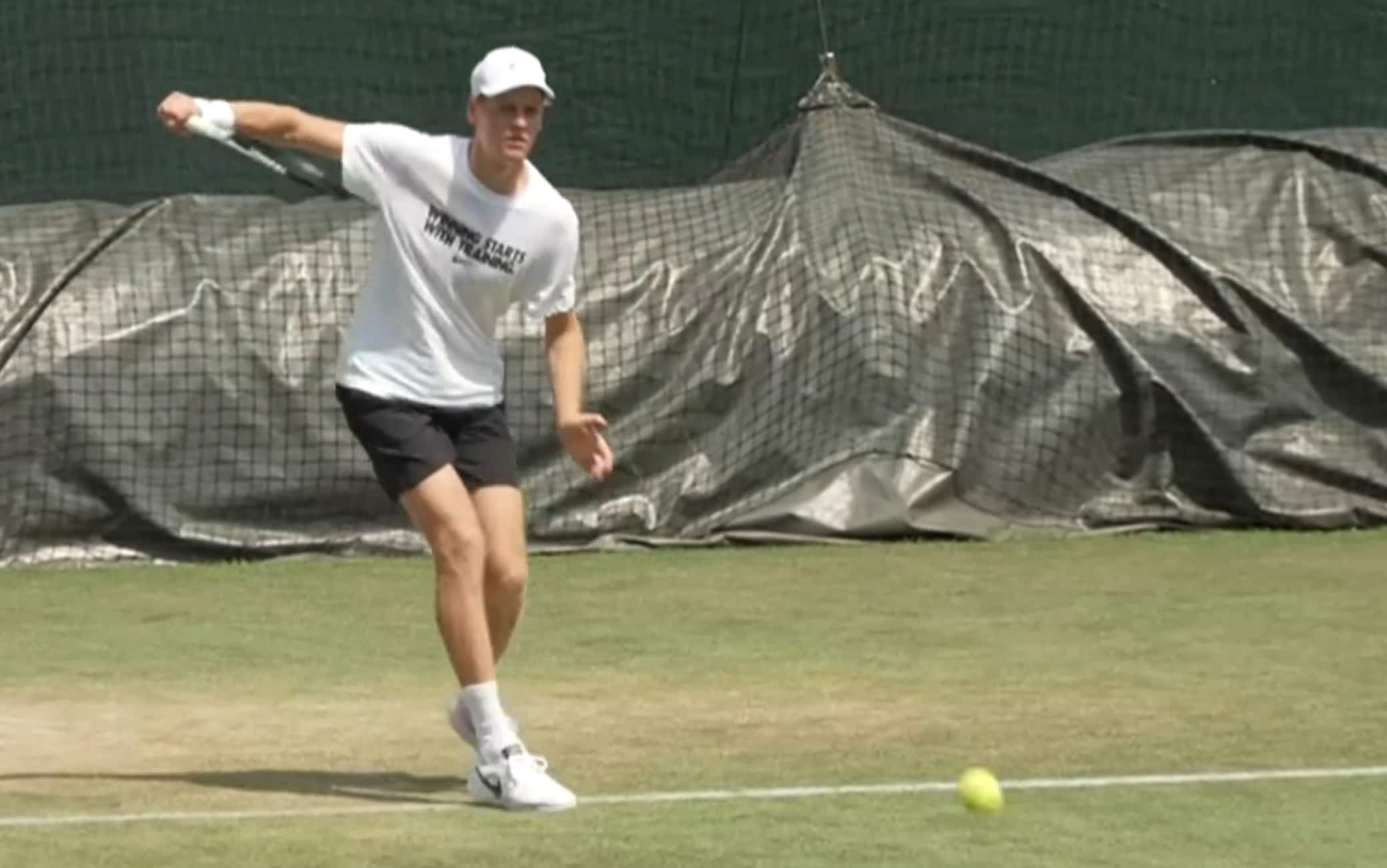 Wimbledon, Sinner: l'allenamento prima di Brooksby