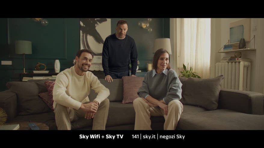 Campagna Sky Wifi, Pennetta e Fognini a 'casa' Del Piero 