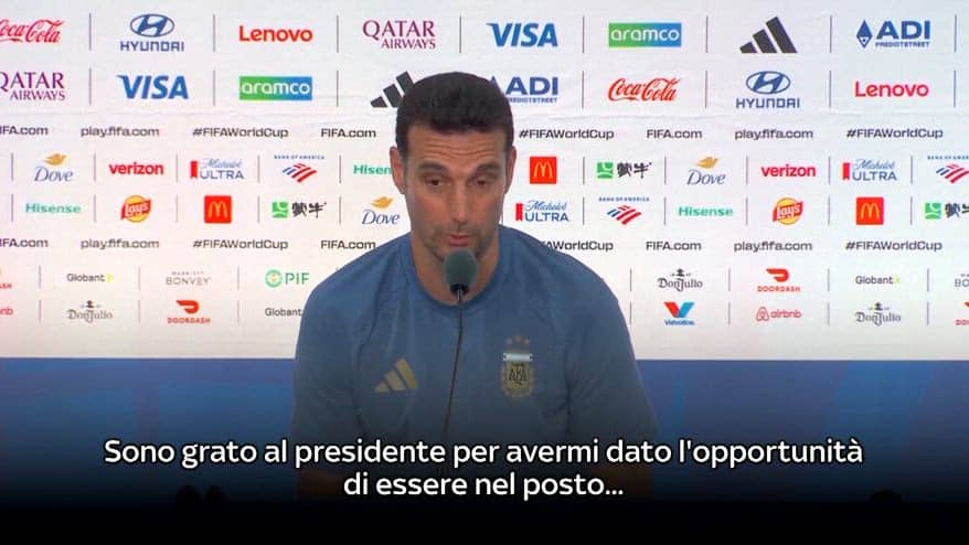 Scaloni in lacrime: "Prendo una pausa per pensare al futuro"