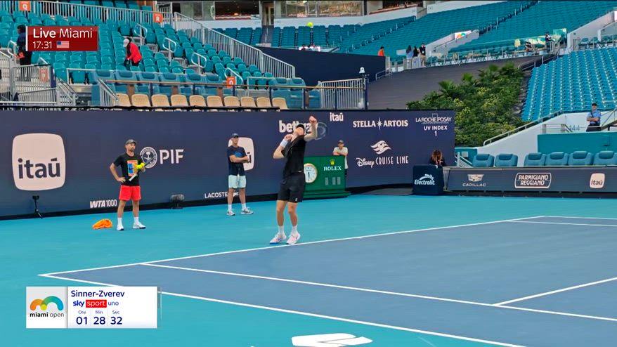 Sinner, l’ultimo allenamento prima di Zverev è con Vavassori