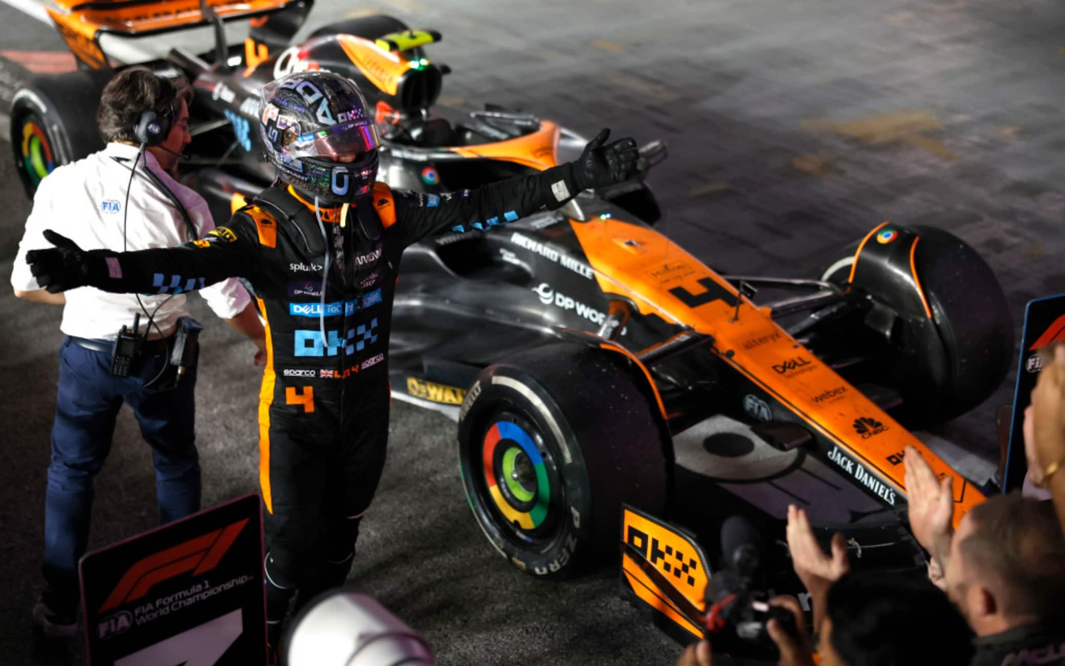 Festeggiamenti Lando Norris dopo GP Singapore
