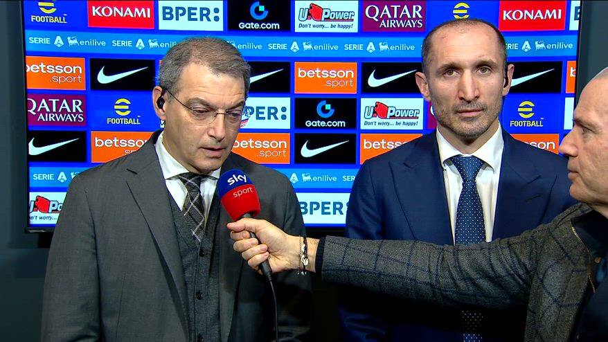 Comolli: "Imbarazzante, non si può parlare di calcio"