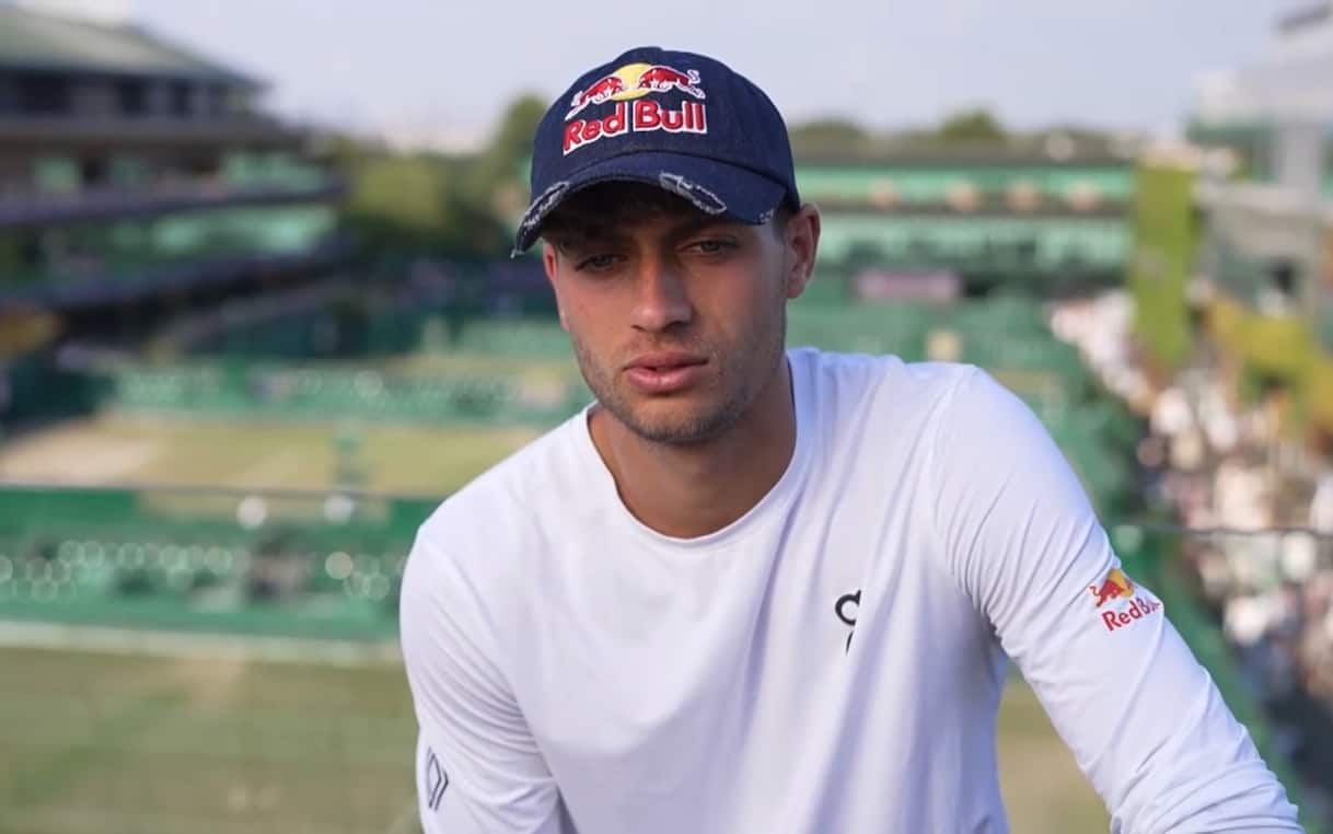 https://sport.sky.it/assets/images/4e7a962c02b14bba0d980c1ce9a41b521d09ae3a/skysport/it/tennis/video/2026/07/08/cobolli-wimbledon-fery-intervista-video-1110622/cobolli_screen_1.jpg?im=Resize,width=1218