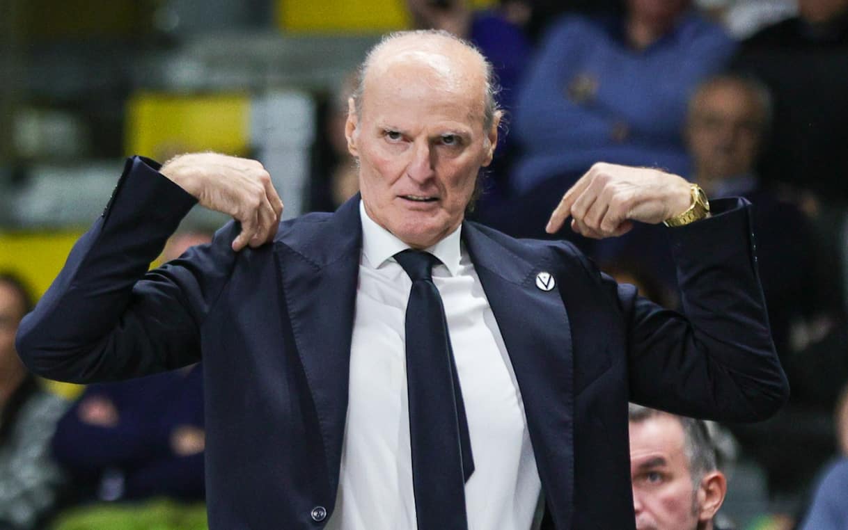 https://sport.sky.it/assets/images/4e9d19adda9f110c00d63a7331413f16c5a070f5/skysport/it/basket/2025/12/14/virtus-bologna-olimpia-milano-big-match-serie-a-basket/Dusko_Ivanovic_Getty_Virtus_Bologna.jpg?im=Resize,width=1218