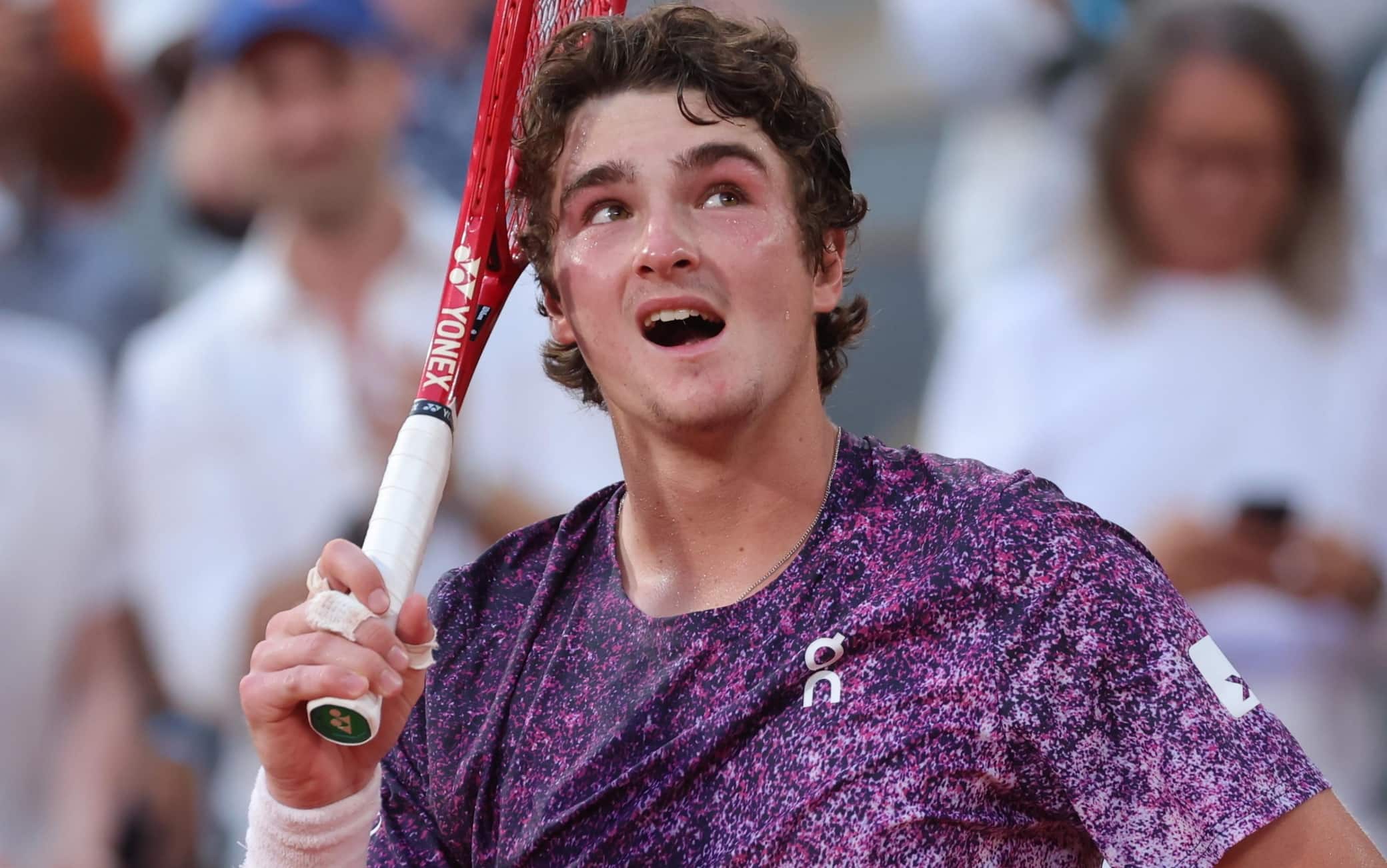 Fonseca durante il match del Roland Garros