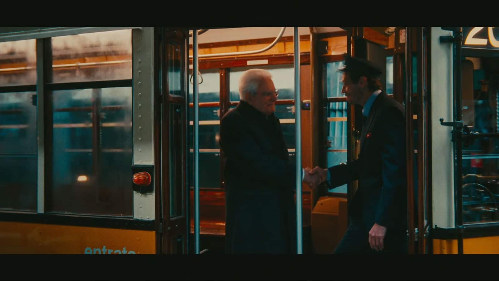 Mattarella e Valentino Rossi sul tram