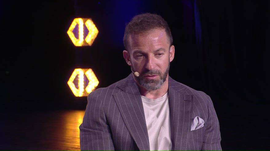 Del Piero: "Nostro calcio in difficoltà ma talenti nascono"