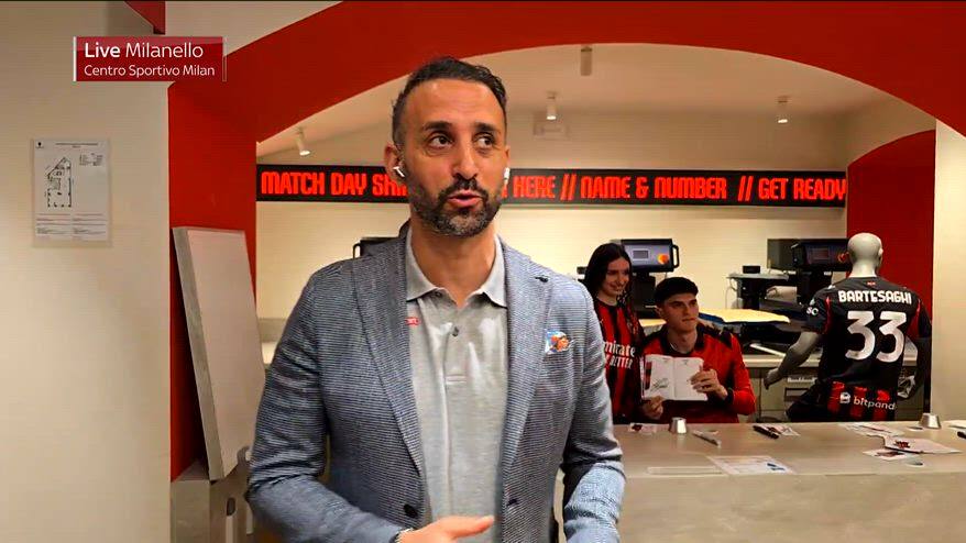 Milan, Bartesaghi incontra i tifosi per foto e autografi