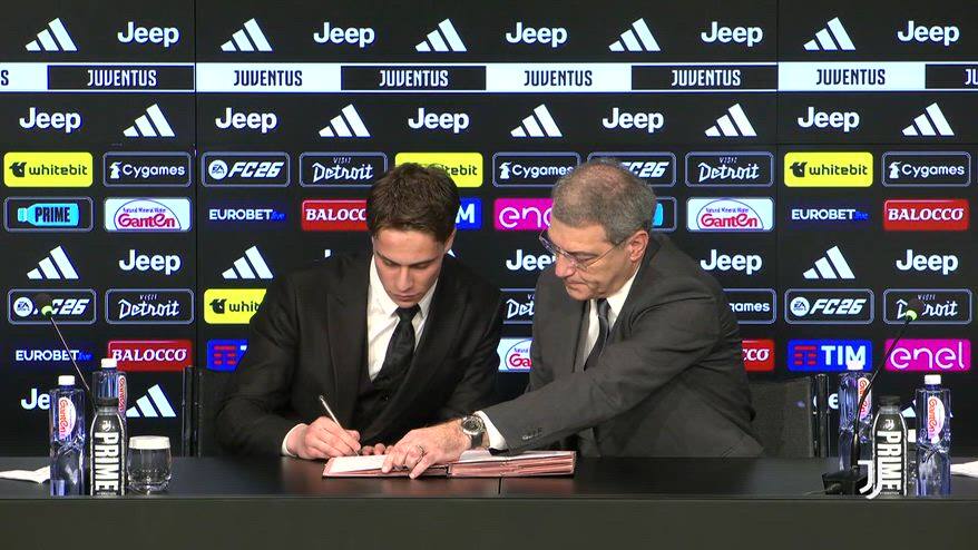 Juventus, Yildiz rinnova: il momento della firma
