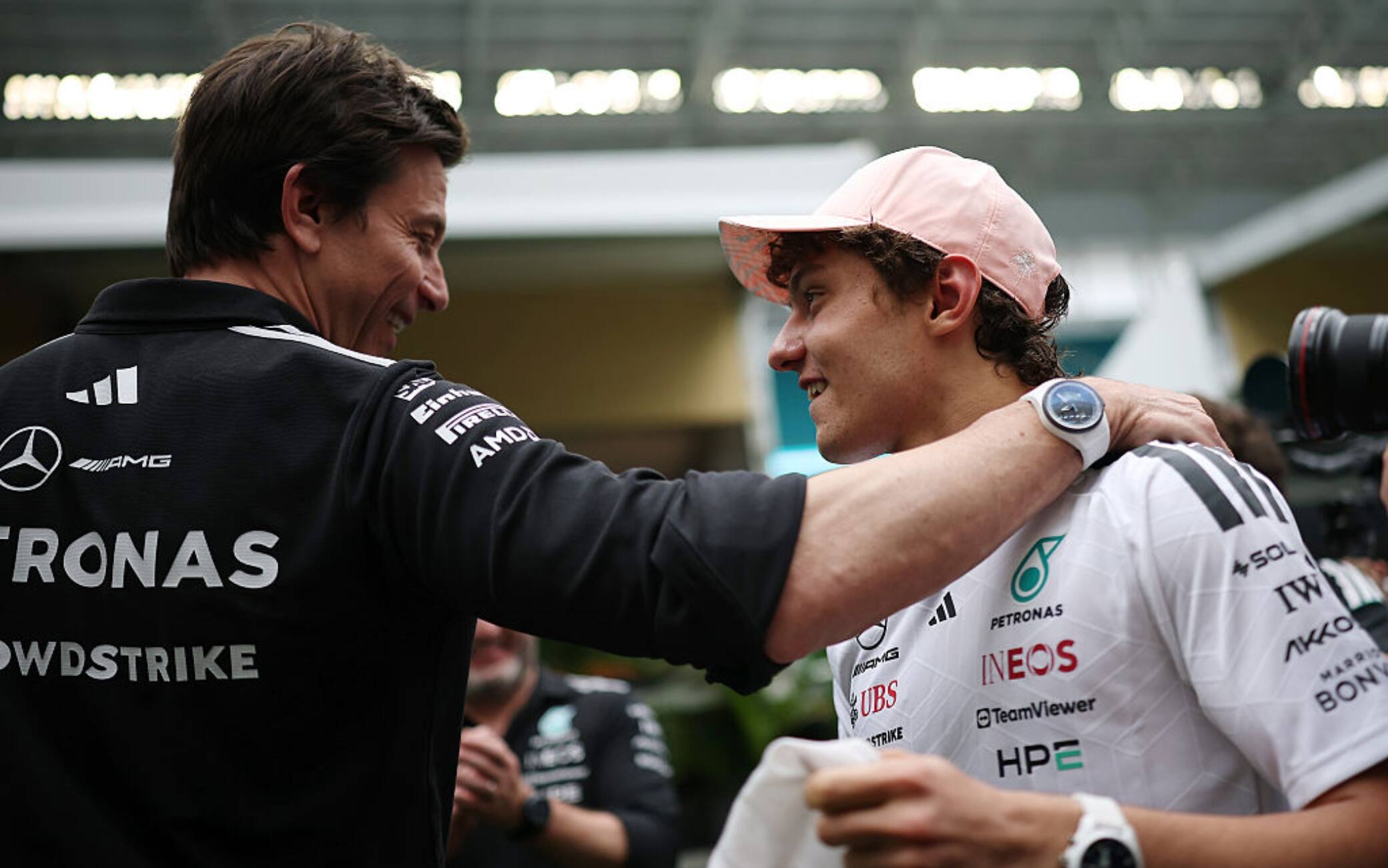 Wolff avverte: "Adesso non fate troppo casino con Kimi in Italia...". VIDEO