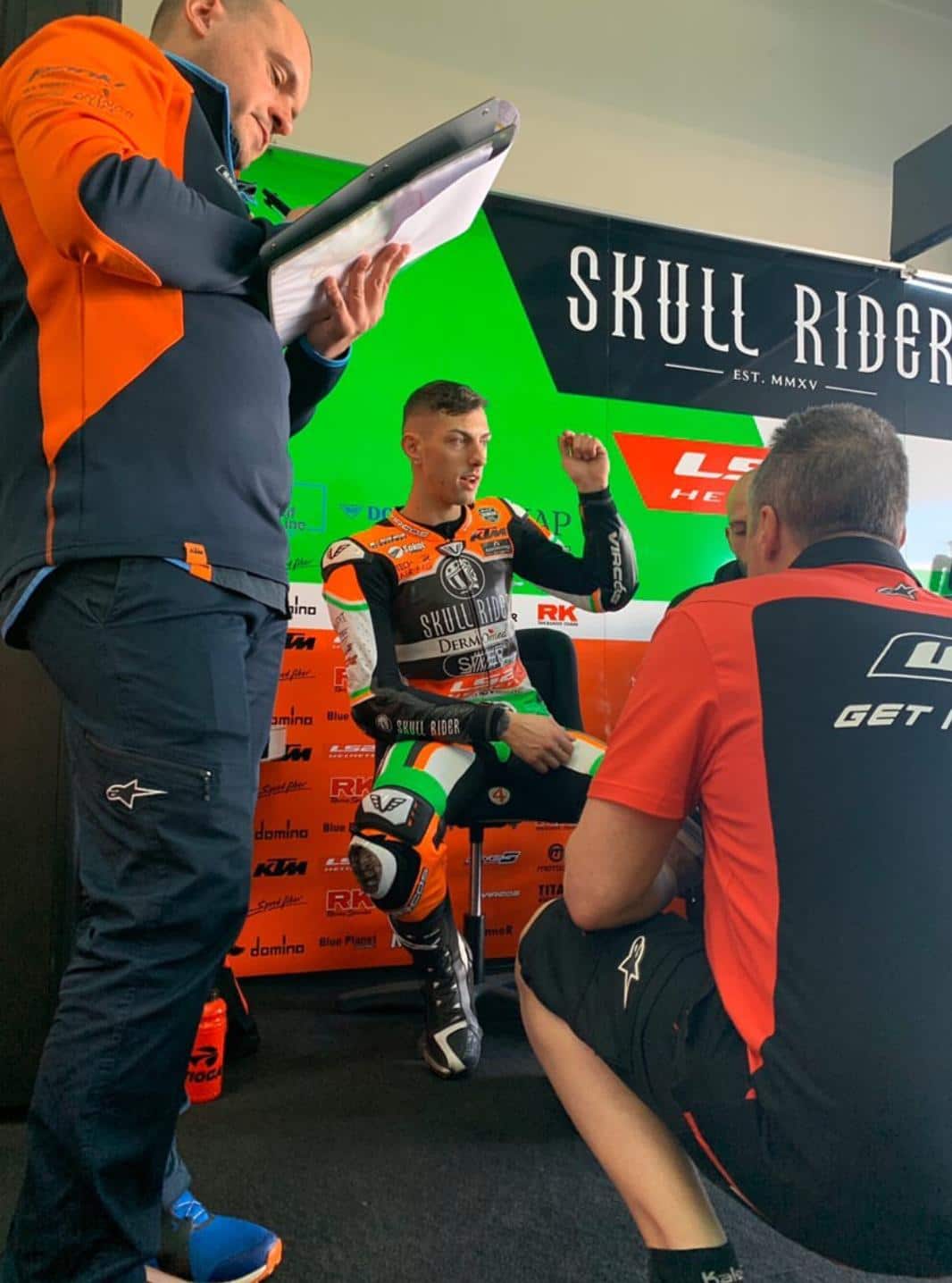 Pizzoli al proprio box