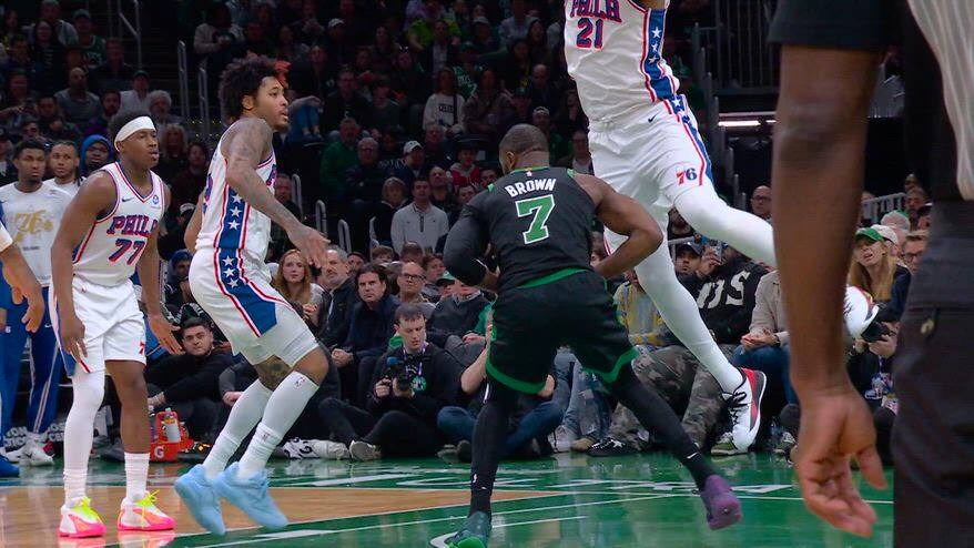 NBA, San Antonio elimina Portland e Phila resiste: il recap