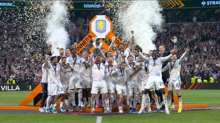 L'Aston Villa vince l'Europa League: la premiazione