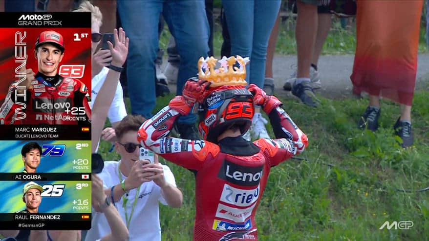 Marquez, incoronazione e petardi dopo vittoria in Germania