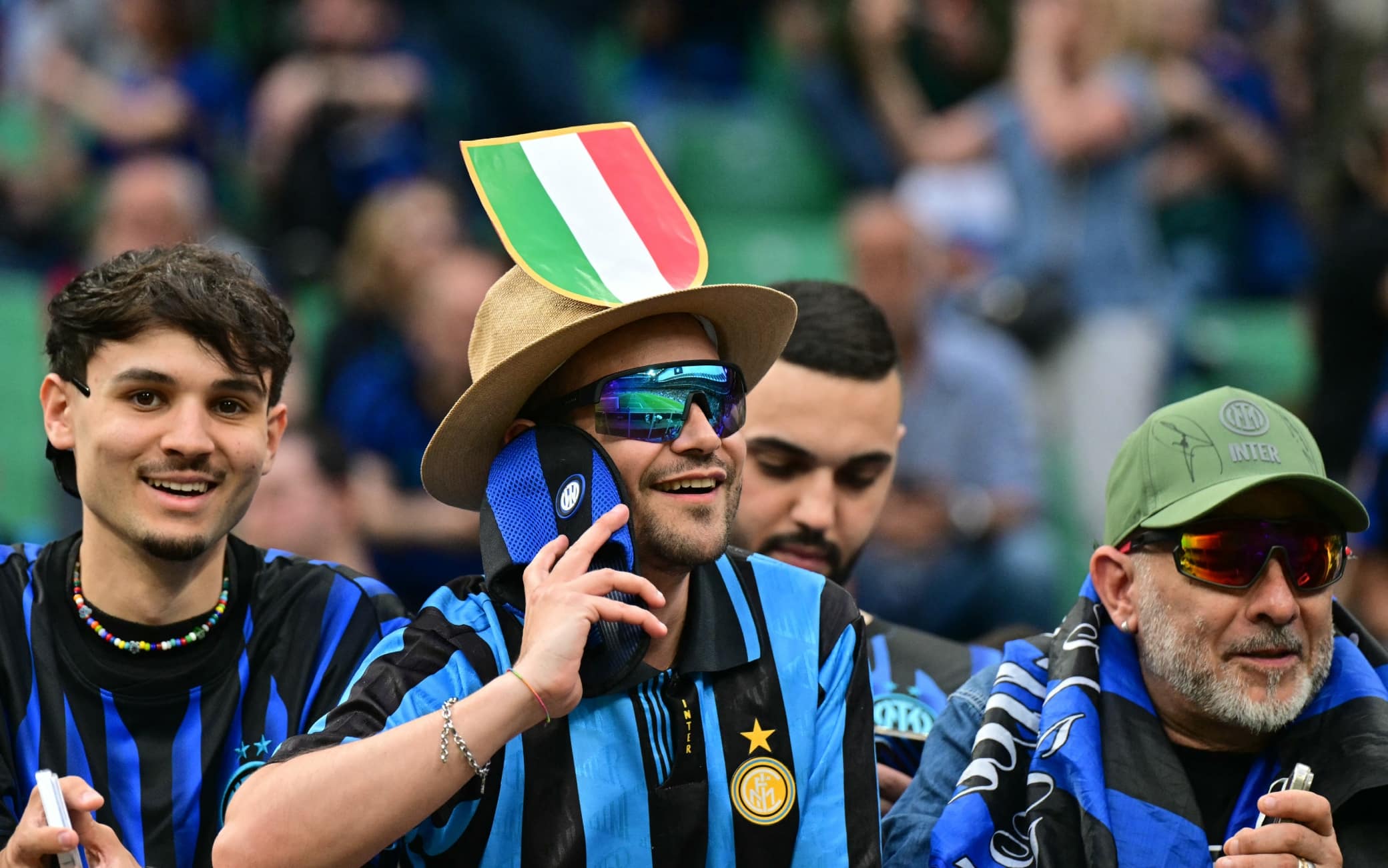 Dieci minuti al via, San Siro è pronto…