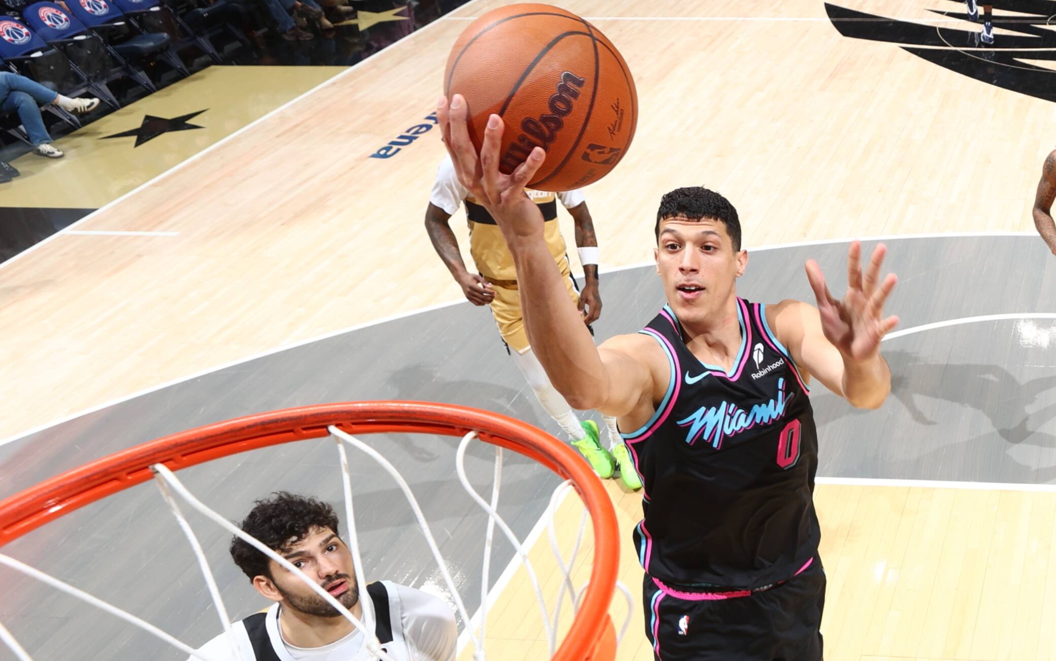 NBA, Miami passeggia sugli Wizards e Fontecchio c'è: 12 punti e 5 rimbalzi a Washington 