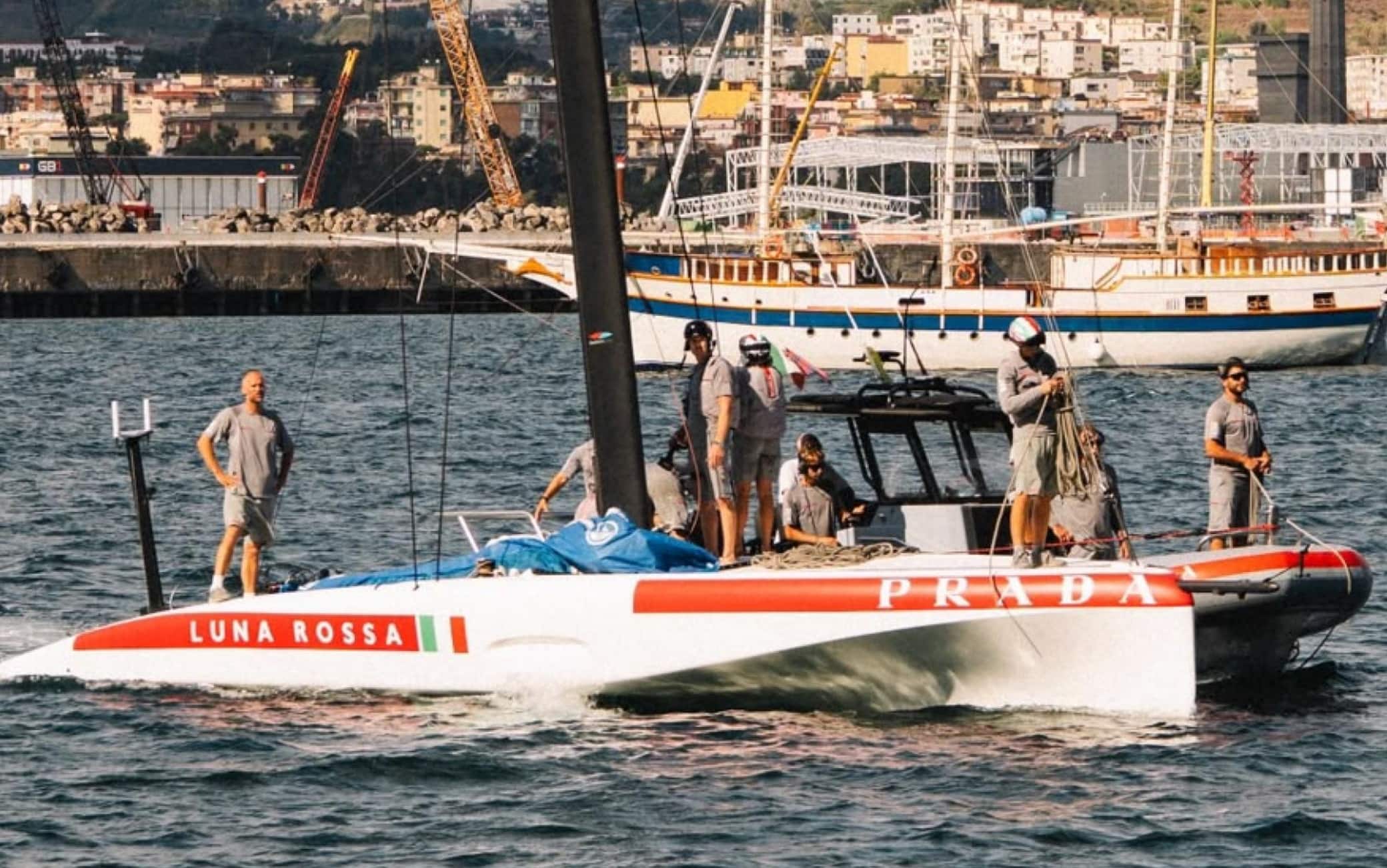 America's Cup Napoli 2027, Luna Rossa raggiunge gli altri team a Nisida