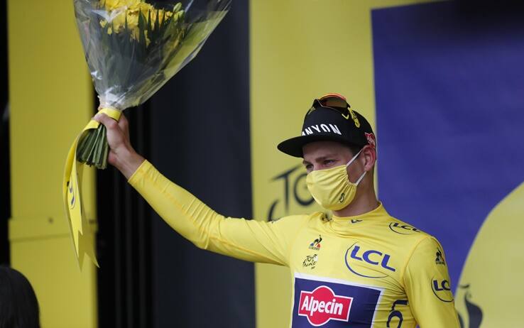 La maglia gialla Mathieu Van Der Poel
