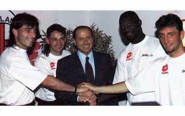 Futre con Baggio, Berlusconi, Weah e Tomas Locatelli