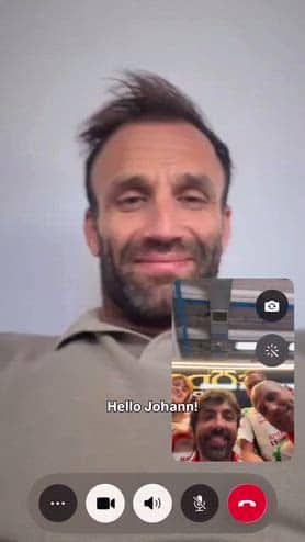 Zarco e la videochiamata col team Lcr: quante risate...
