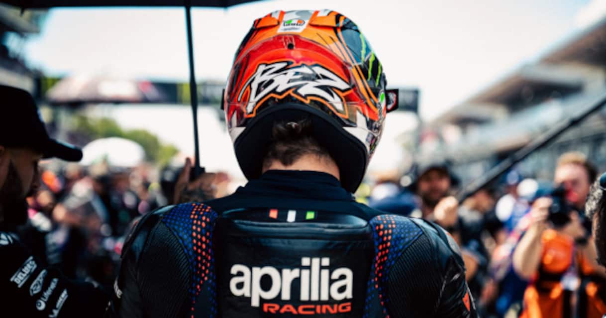 https://sport.sky.it/assets/images/5c77477110340830aed247ee7195608a09369736/skysport/it/motori/motogp/video/2026/05/17/bezzecchi-aprilia-gp-barcellona-intervista-1098711/bezzecchi_credit_aprilia_og.jpg?im=Resize,width=1218