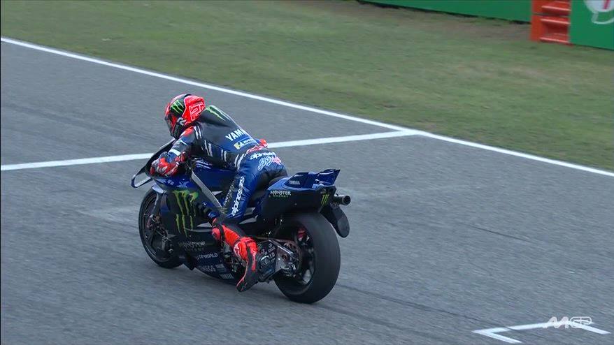 Quartararo, come fuma la Yamaha nelle prove di partenza!