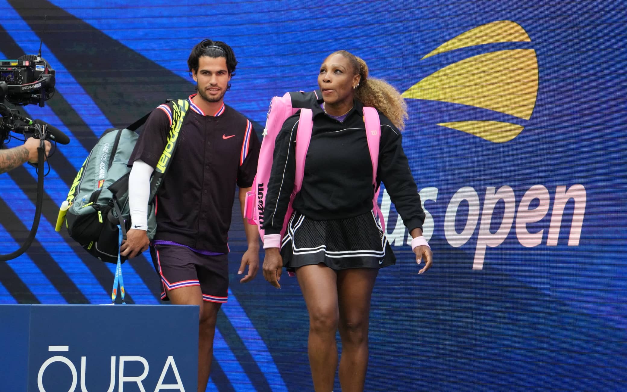 Alcaraz, l'ingresso in campo con Serena Williams agli US Open. VIDEO