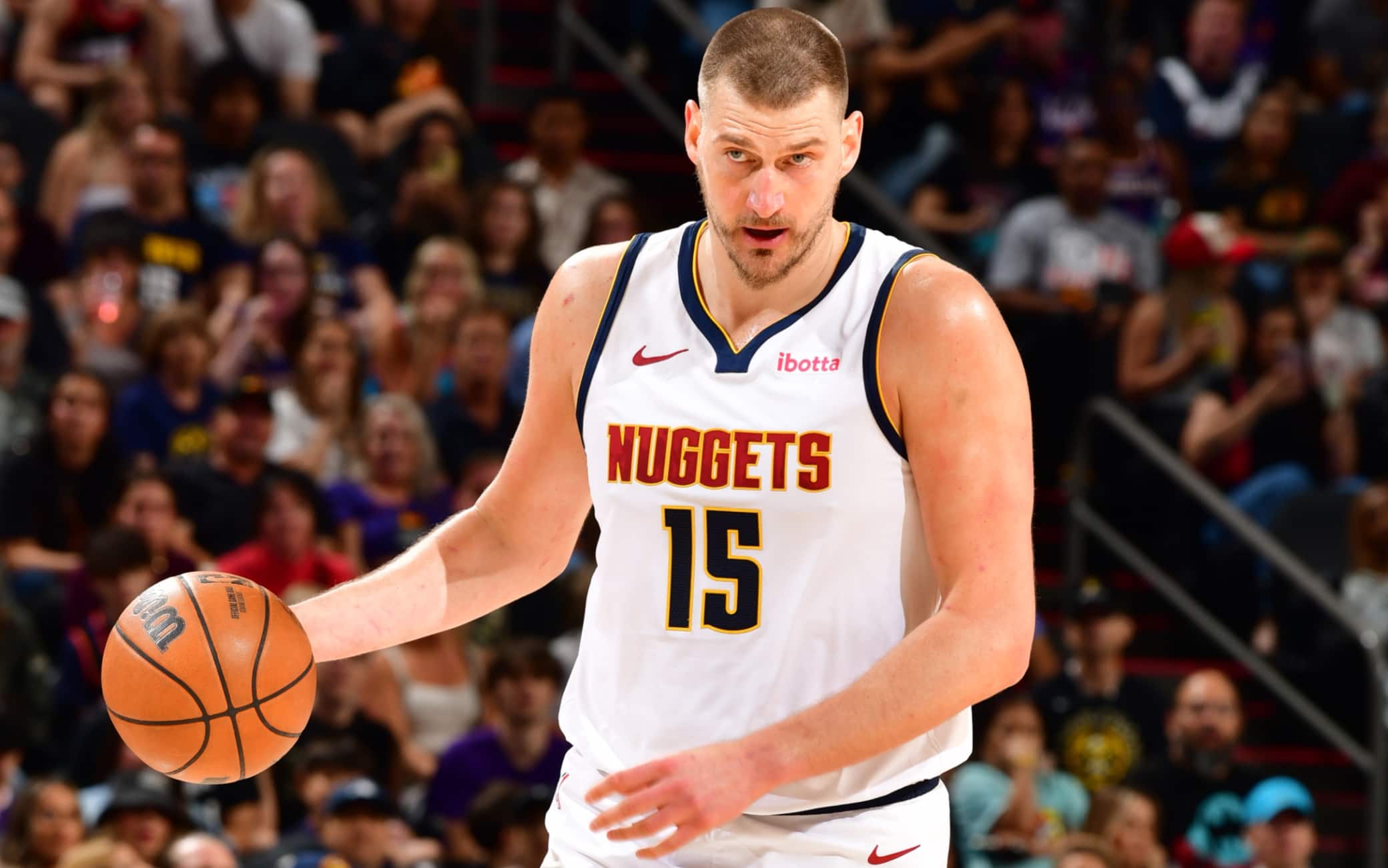 NBA, ci pensa sempre Jokic: tripla doppia e canestro del sorpasso. VIDEO