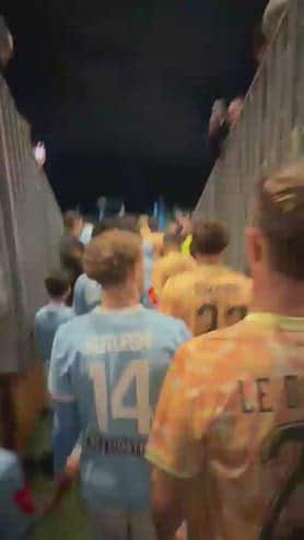 Palermo-Melbourne: l'ingresso in campo sulle note di Endrigo