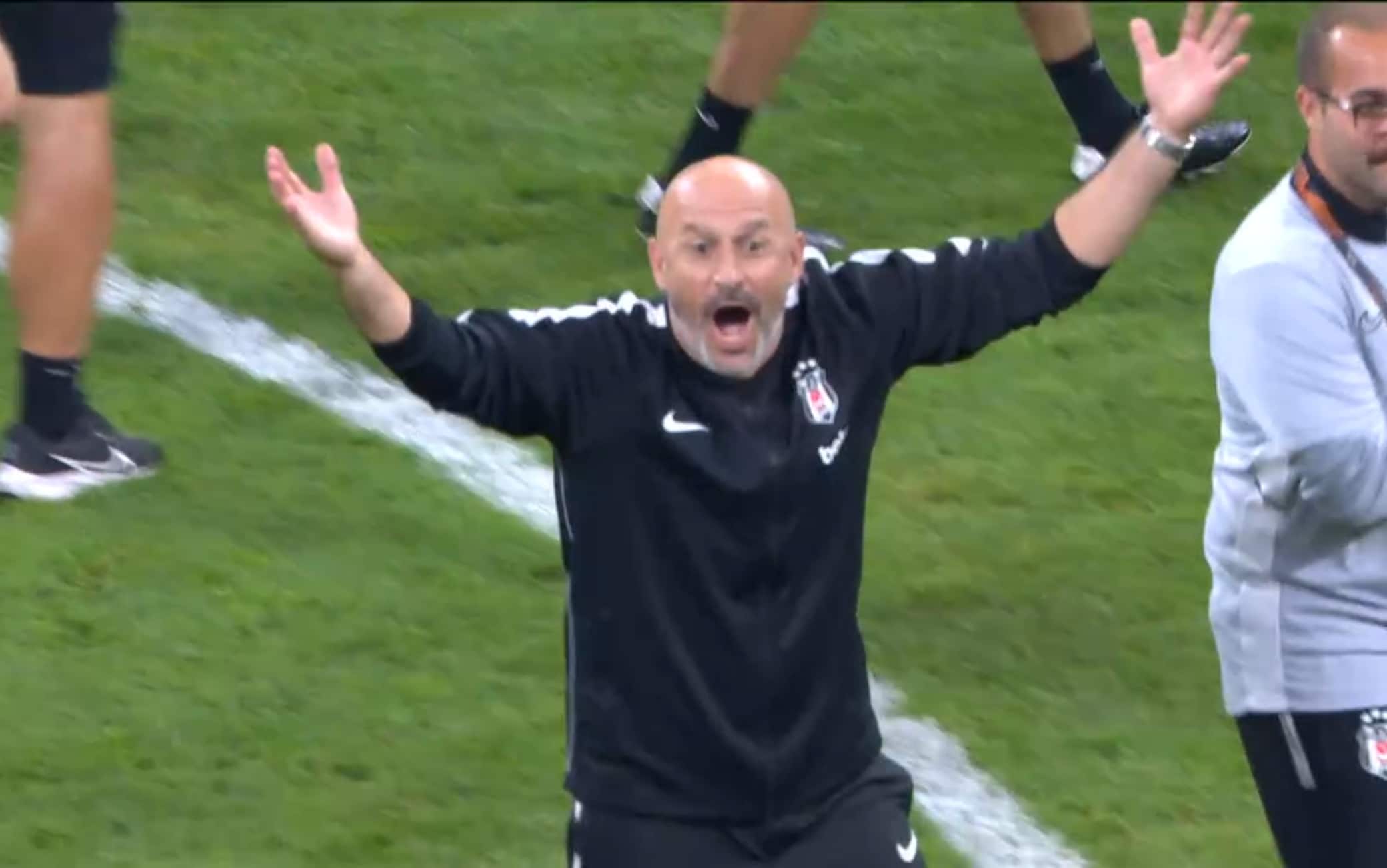Besiktas, omaggio a Italiano: la canzone di Toto Cutugno allo stadio. VIDEO