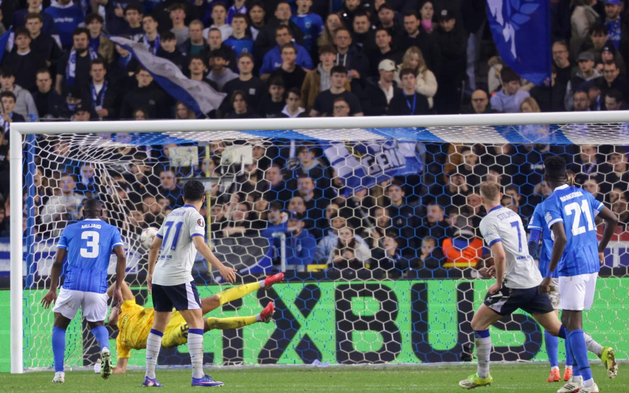 Genk-Dinamo Zagabria, il gol a giro di Stojkovic è una meraviglia. VIDEO