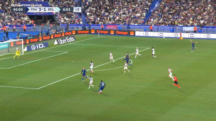 Doué, che eleganza! Stop di tacco e assist a Olise