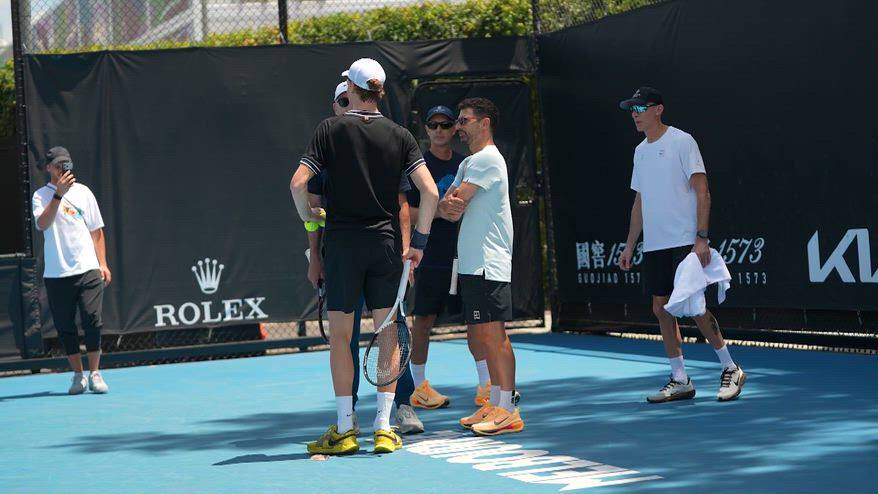 AusOpen, Cahill e Vagnozzi 'guidano' l'allenamento di Jannik