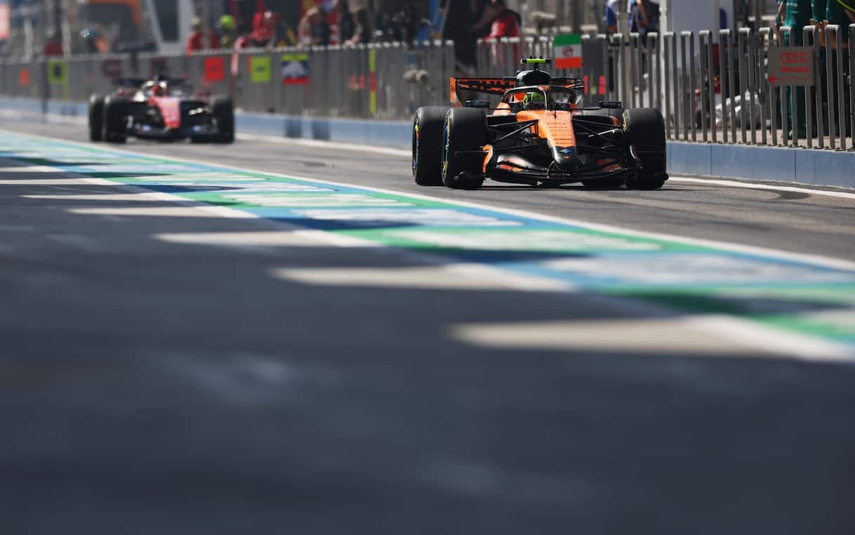 https://sport.sky.it/assets/images/5f4d3c23ae31ffa25c5a720cbae34c8018730a53/skysport/it/motori/formula-1/video/2026/02/18/f1-test-bahrain-gene-commento-video-1075473/mclaren_ferrari_test_bahrain_getty_COPERTINA.jpg?im=Resize,width=1218