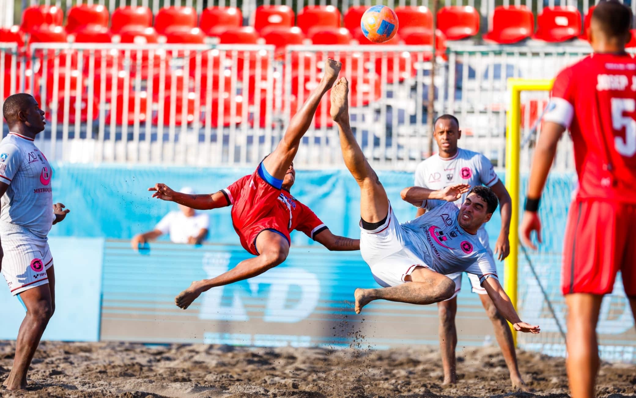 Beach Soccer a Scoglitti, in palio gli scudetti Serie A, Under 20 e Femminile