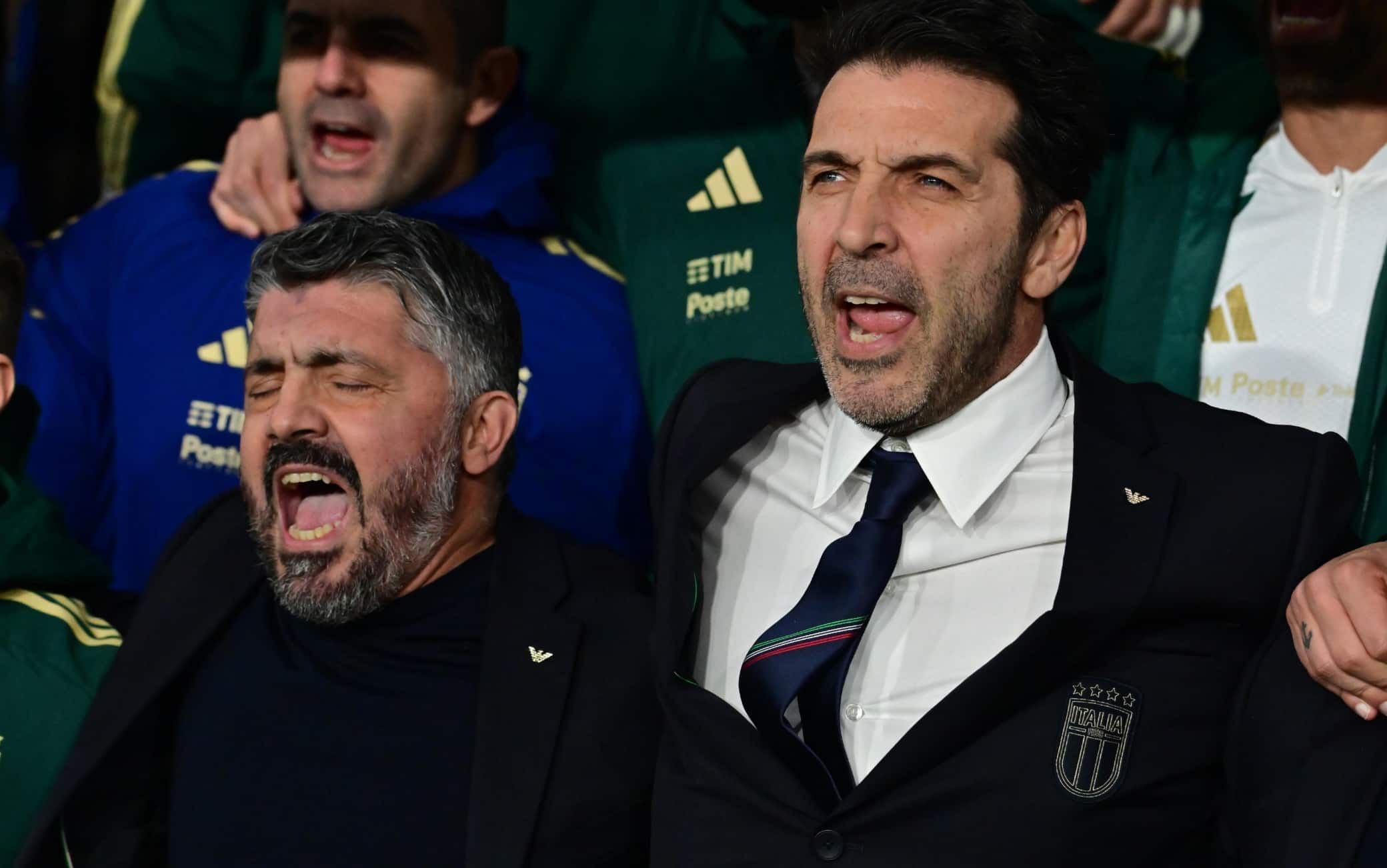 Inno italiano! Ruggito di Bergamo! Siamo pronti