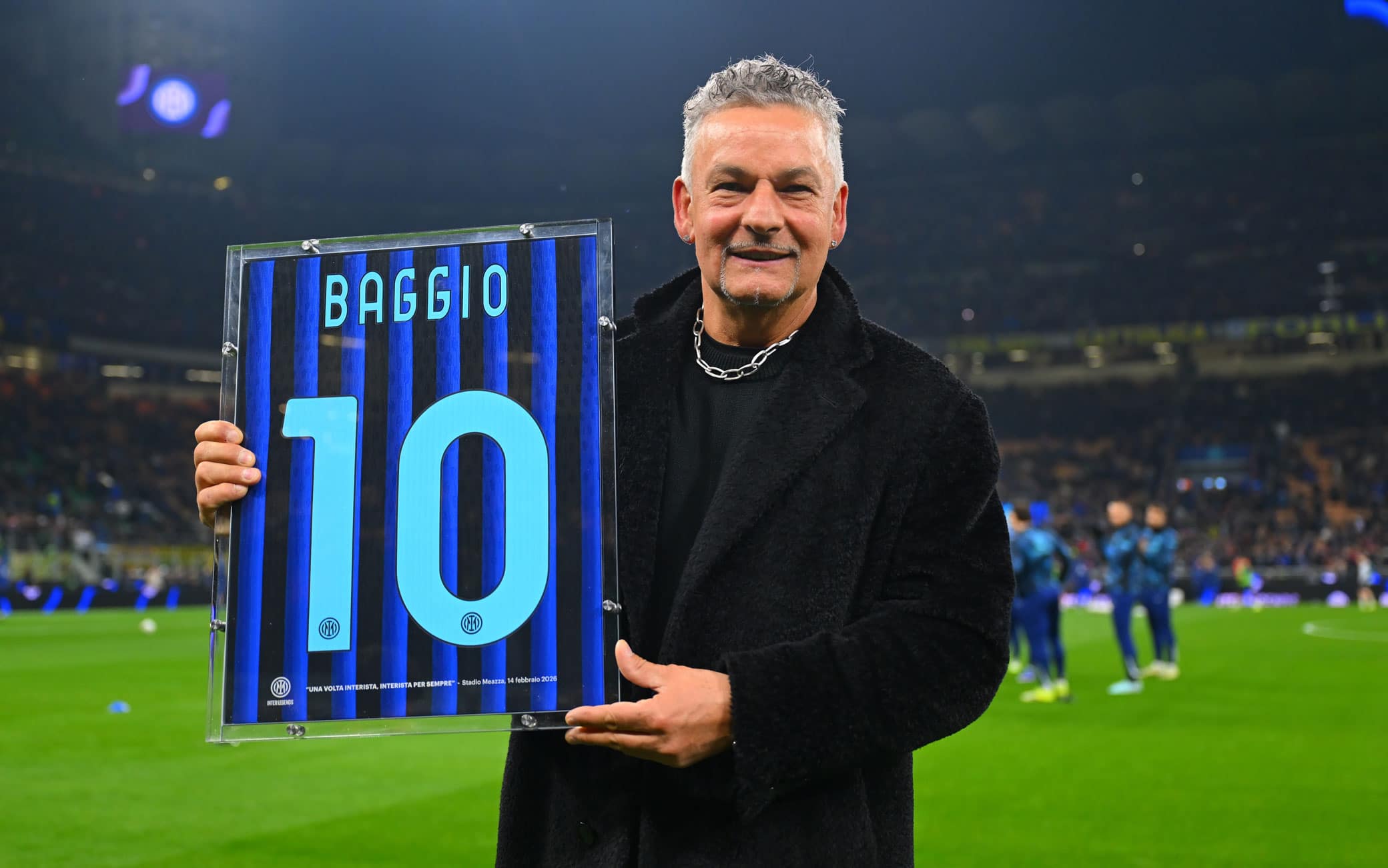 Inter-Juve: San Siro in piedi per Roberto Baggio (premiato) e Adriano. FOTO