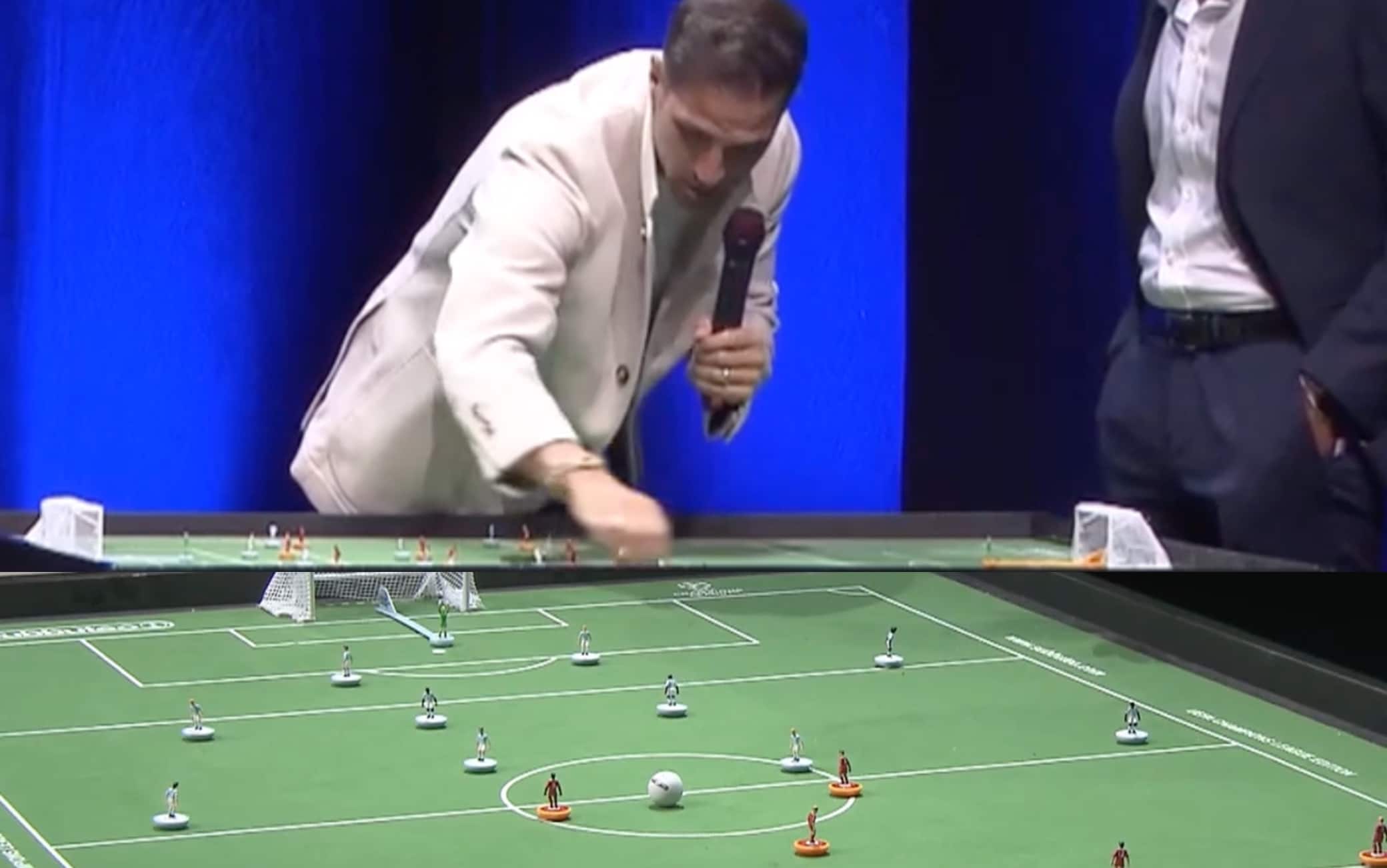 Como-Roma, Fabregas mostra come affronterà Gasperini al Subbuteo. VIDEO