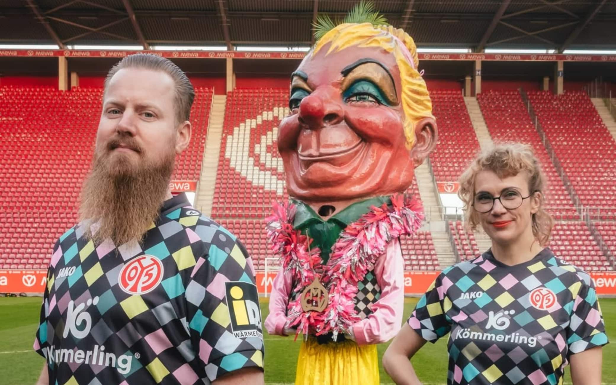 Le maglie più strane nel calcio: il Mainz celebra ancora il Carnevale