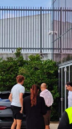 Sinner è arrivato al J Medical per le visite. VIDEO