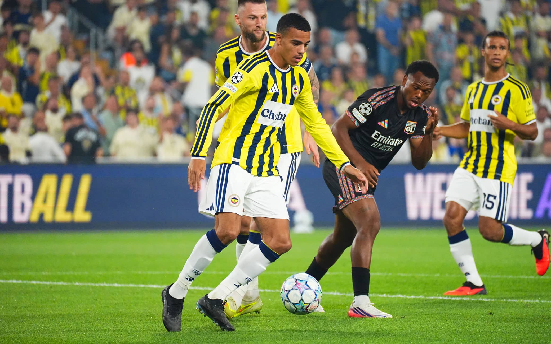 Champions League, risultati e highlights degli spareggi: gol di Openda al Fenerbahce