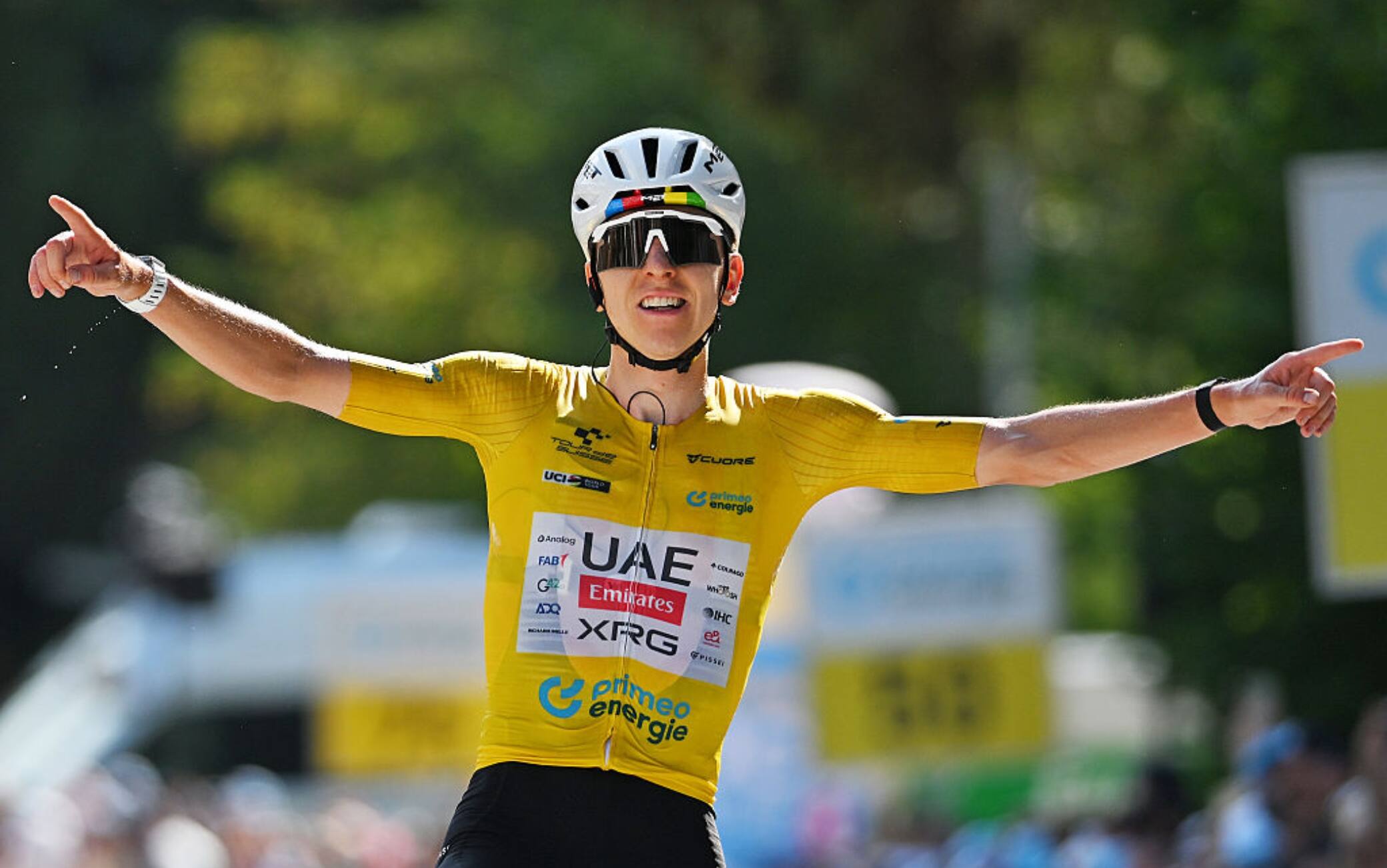 Giro di Svizzera, Tadej Pogacar vince l'ultima tappa e trionfa in maglia gialla
